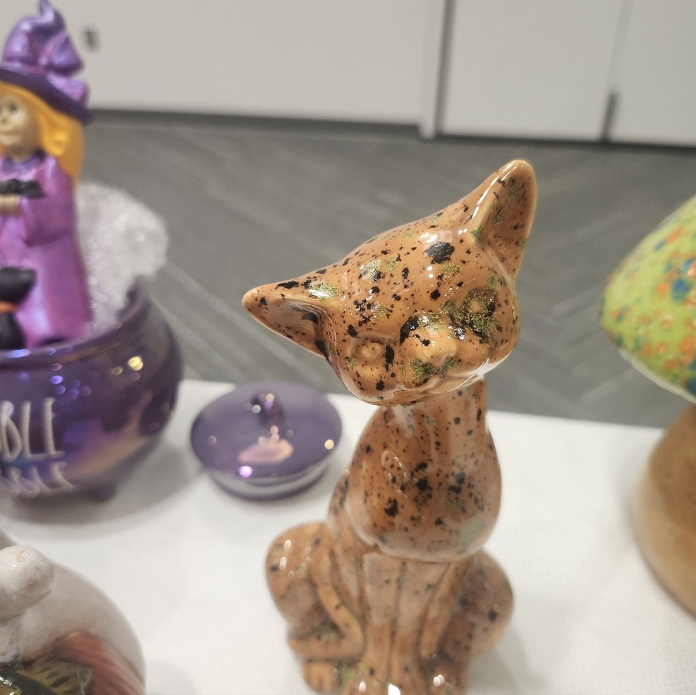 Ceramic Siamese Cat